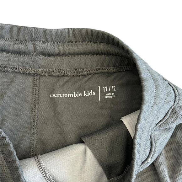 ABERCROMBIE Kids Gray Active Shorts 11/12 NWOT - Picture 3 of 4
